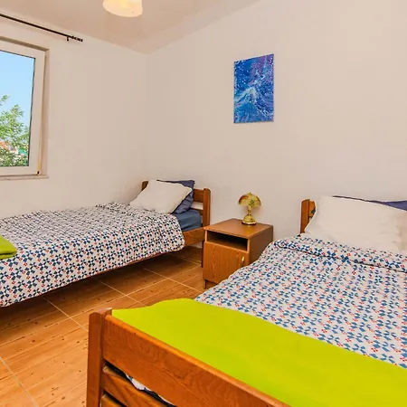 Al Mahdawi By Interhome