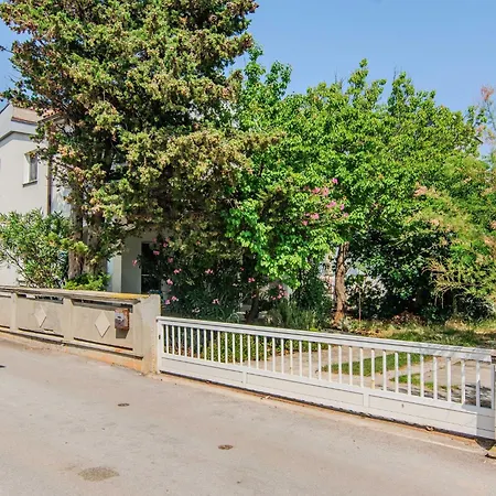 Apartman Al Mahdawi By Interhome Vir